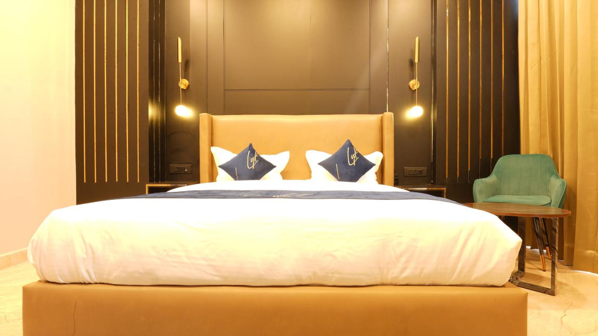 Aquila Grand Suites - Noida Sector 136 Exterior photo